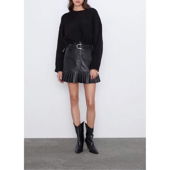 ZARA Pleated Faux Leather Pleated Mini Skirt - Picture 8 of 16